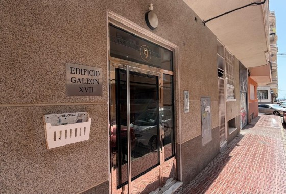 Venta - Apartamento / Piso -
Torrevieja - Playa del Cura