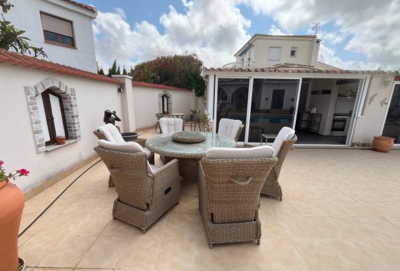 Herverkoop - Vrijstaande villa -
Ciudad Quesada - Rojales - Upper Golf