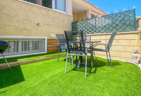 Herverkoop - Rijhuis -
Orihuela Costa - Punta Prima