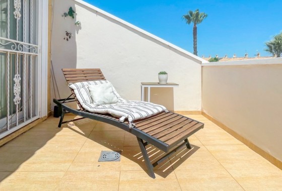 Herverkoop - Rijhuis -
Orihuela Costa - Punta Prima