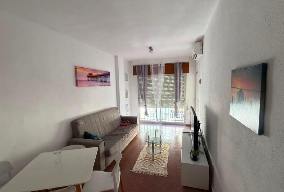 Sprzedaż - Apartament / Mieszkanie -
Torrevieja