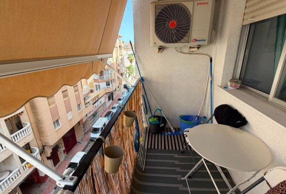Sprzedaż - Apartament / Mieszkanie -
Torrevieja