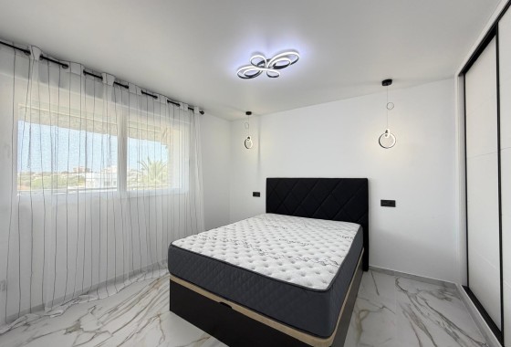 Herverkoop - Appartement / Flat -
Orihuela Costa - La Zenia