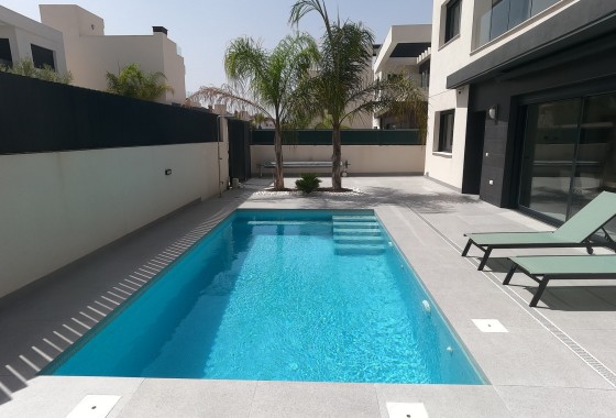 Herverkoop - Vrijstaande villa -
Algorfa - La Finca Golf Resort
