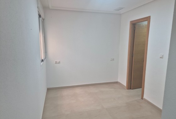 Herverkoop - Appartement / Flat -
Torrevieja - Puerto Deportivo Marina Salinas