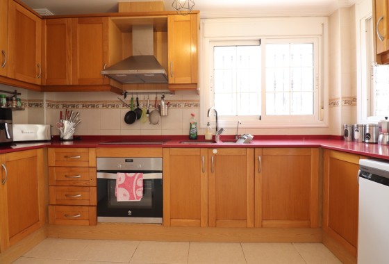 Herverkoop - Halfvrijstaande villa -
Los Montesinos - La Herrada