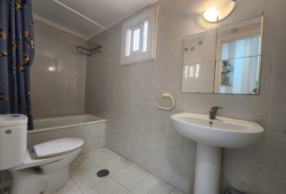 Wiederverkauf - Wohnung / Apartment -
Torrevieja