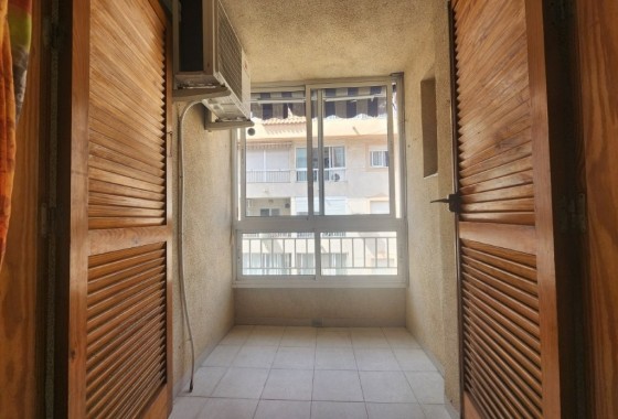 Wiederverkauf - Wohnung / Apartment -
Torrevieja