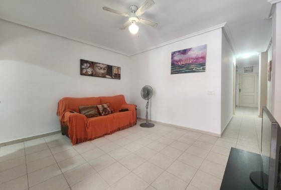 Wiederverkauf - Wohnung / Apartment -
Torrevieja