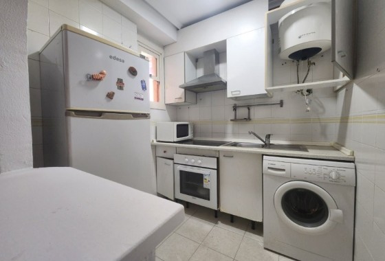 Wiederverkauf - Wohnung / Apartment -
Torrevieja