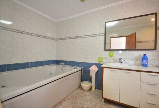 Wiederverkauf - Reihenhaus -
Torrevieja