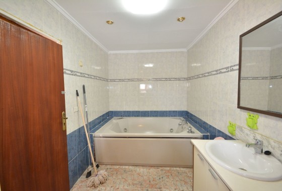 Wiederverkauf - Reihenhaus -
Torrevieja