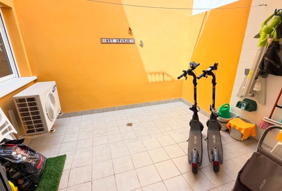 Sprzedaż - Apartament / Mieszkanie -
Torrevieja - Aguas Nuevas