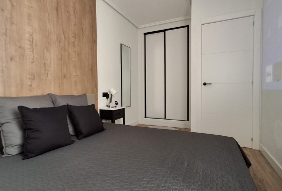 Wiederverkauf - Wohnung / Apartment -
Torrevieja