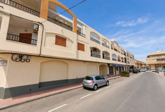 Venta - Apartamento / Piso -
Torrevieja