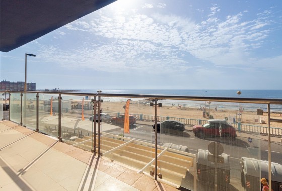 Revente - Appartement -
Torrevieja - Playa de los Locos