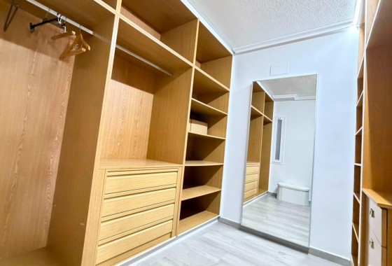 Herverkoop - Appartement / Flat -
Torrevieja