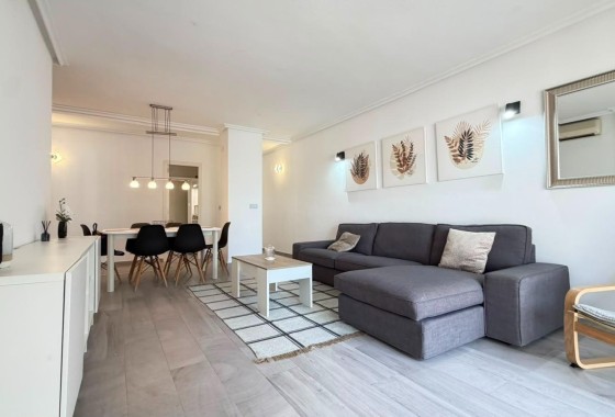 Herverkoop - Appartement / Flat -
Torrevieja