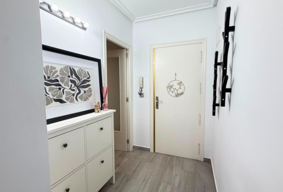 Herverkoop - Appartement / Flat -
Torrevieja