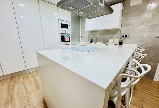 Resale - Apartment / Flat -
Pilar de la Horadada - Zona Pueblo