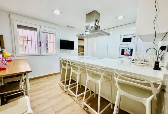 Resale - Apartment / Flat -
Pilar de la Horadada - Zona Pueblo