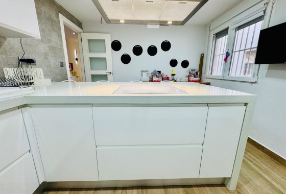 Resale - Apartment / Flat -
Pilar de la Horadada - Zona Pueblo