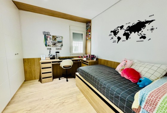 Resale - Apartment / Flat -
Pilar de la Horadada - Zona Pueblo