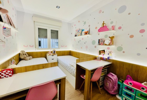 Resale - Apartment / Flat -
Pilar de la Horadada - Zona Pueblo