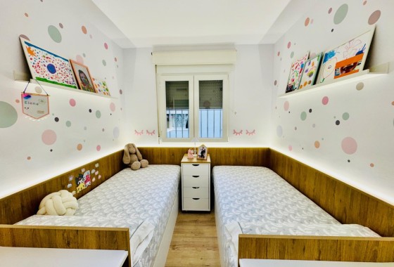 Resale - Apartment / Flat -
Pilar de la Horadada - Zona Pueblo