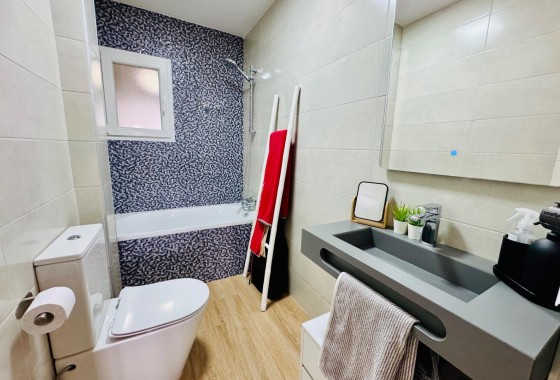 Resale - Apartment / Flat -
Pilar de la Horadada - Zona Pueblo