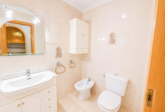 Sprzedaż - Apartament / Mieszkanie -
Torrevieja - Acequion