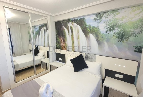 Sprzedaż - Apartament / Mieszkanie -
Torrevieja - La Mata