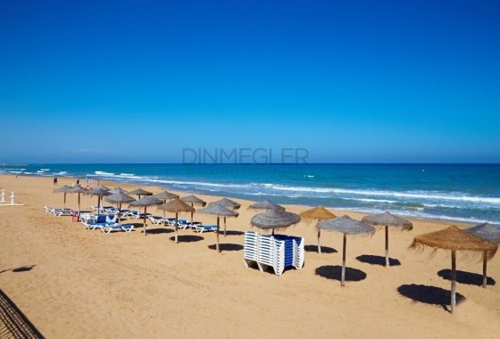 Sprzedaż - Apartament / Mieszkanie -
Torrevieja - La Mata