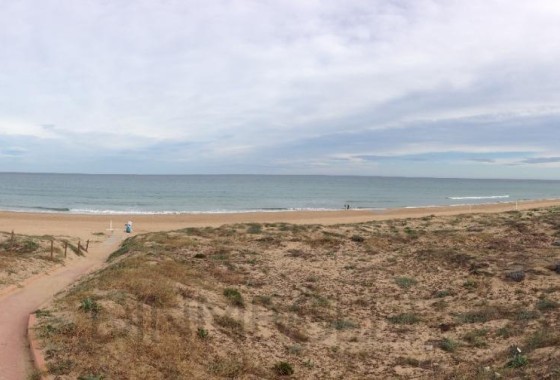 Sprzedaż - Apartament / Mieszkanie -
Torrevieja - La Mata