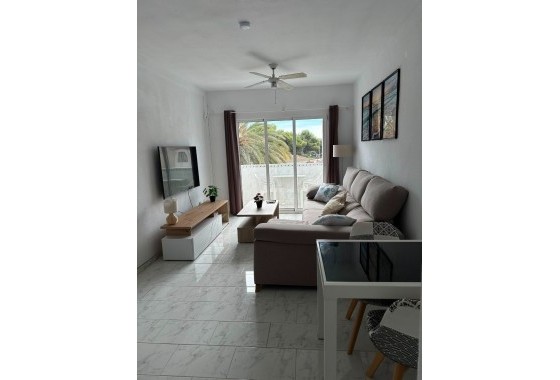 Revente - Appartement -
Torrevieja - Calas blanca