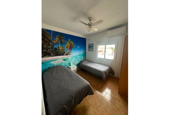 Revente - Appartement -
Torrevieja - Calas blanca