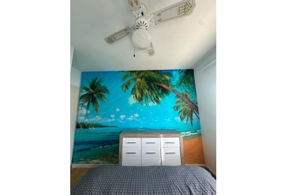 Revente - Appartement -
Torrevieja - Calas blanca