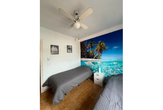 Revente - Appartement -
Torrevieja - Calas blanca