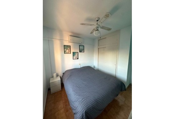 Revente - Appartement -
Torrevieja - Calas blanca