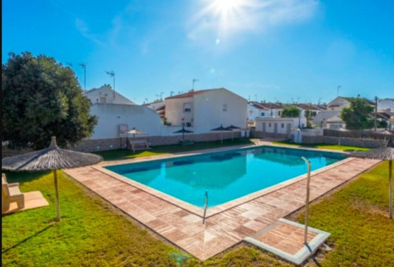 Revente - Appartement -
Torrevieja - Calas blanca