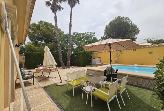 Wiederverkauf - Finca / Landhaus -
Monóvar