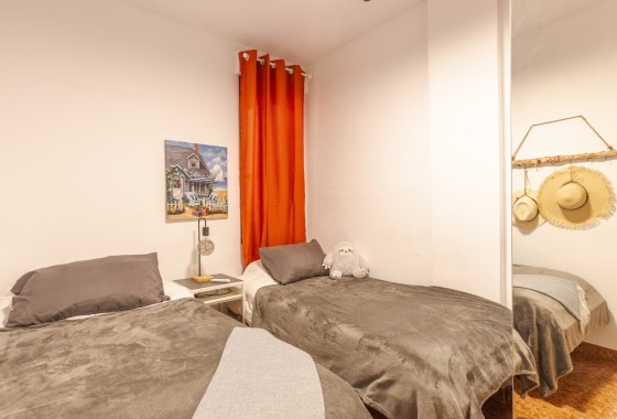 Wiederverkauf - Wohnung / Apartment -
Torrevieja