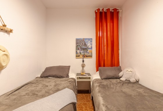 Wiederverkauf - Wohnung / Apartment -
Torrevieja