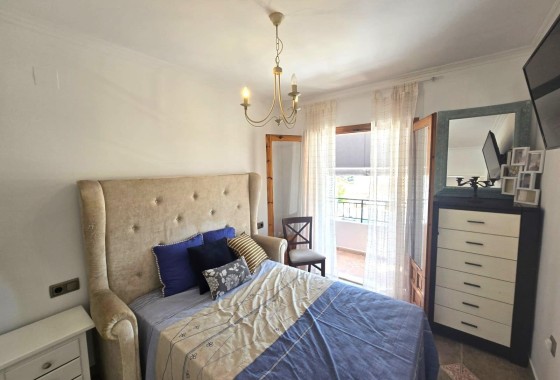 Herverkoop - Rijhuis -
Torrevieja - Los Balcones