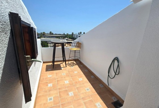 Herverkoop - Rijhuis -
Torrevieja - Los Balcones