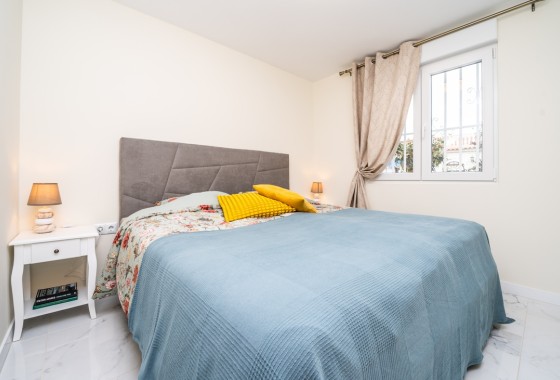 Wiederverkauf - Wohnung / Apartment -
Torrevieja - Torreta