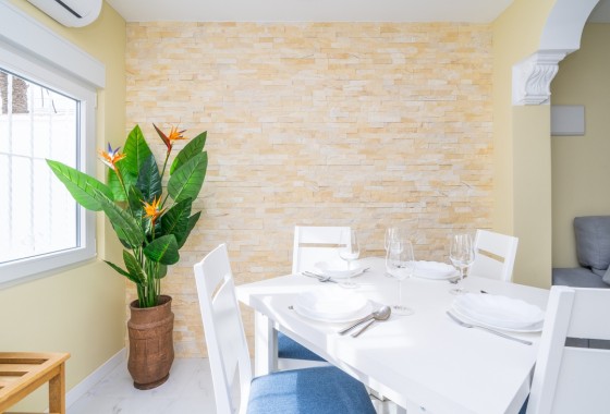 Wiederverkauf - Wohnung / Apartment -
Torrevieja - Torreta