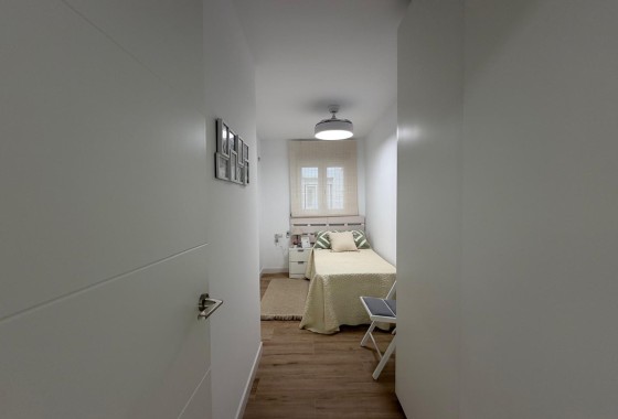 Wiederverkauf - Wohnung / Apartment -
Torrevieja - Punta Prima