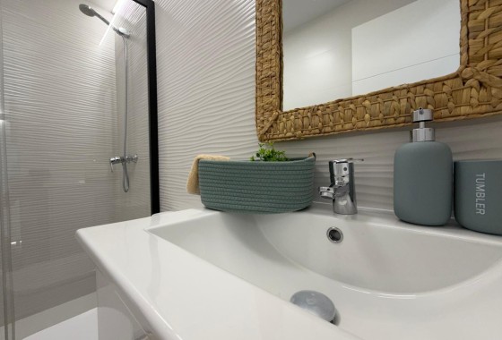 Wiederverkauf - Wohnung / Apartment -
Torrevieja - Punta Prima