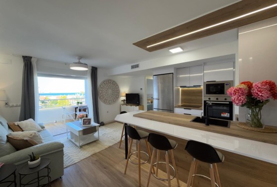 Wiederverkauf - Wohnung / Apartment -
Torrevieja - Punta Prima